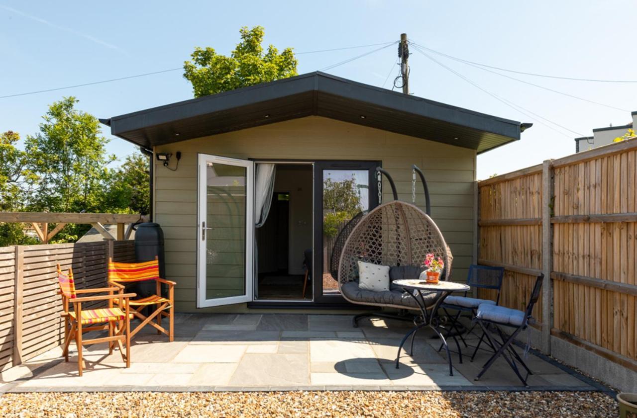 Pear Tree Cabin Whitstable Dış mekan fotoğraf