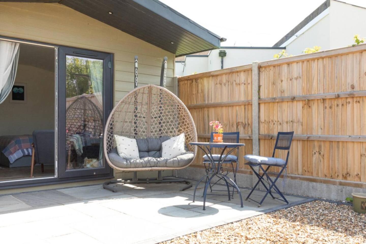 Pear Tree Cabin Whitstable Dış mekan fotoğraf