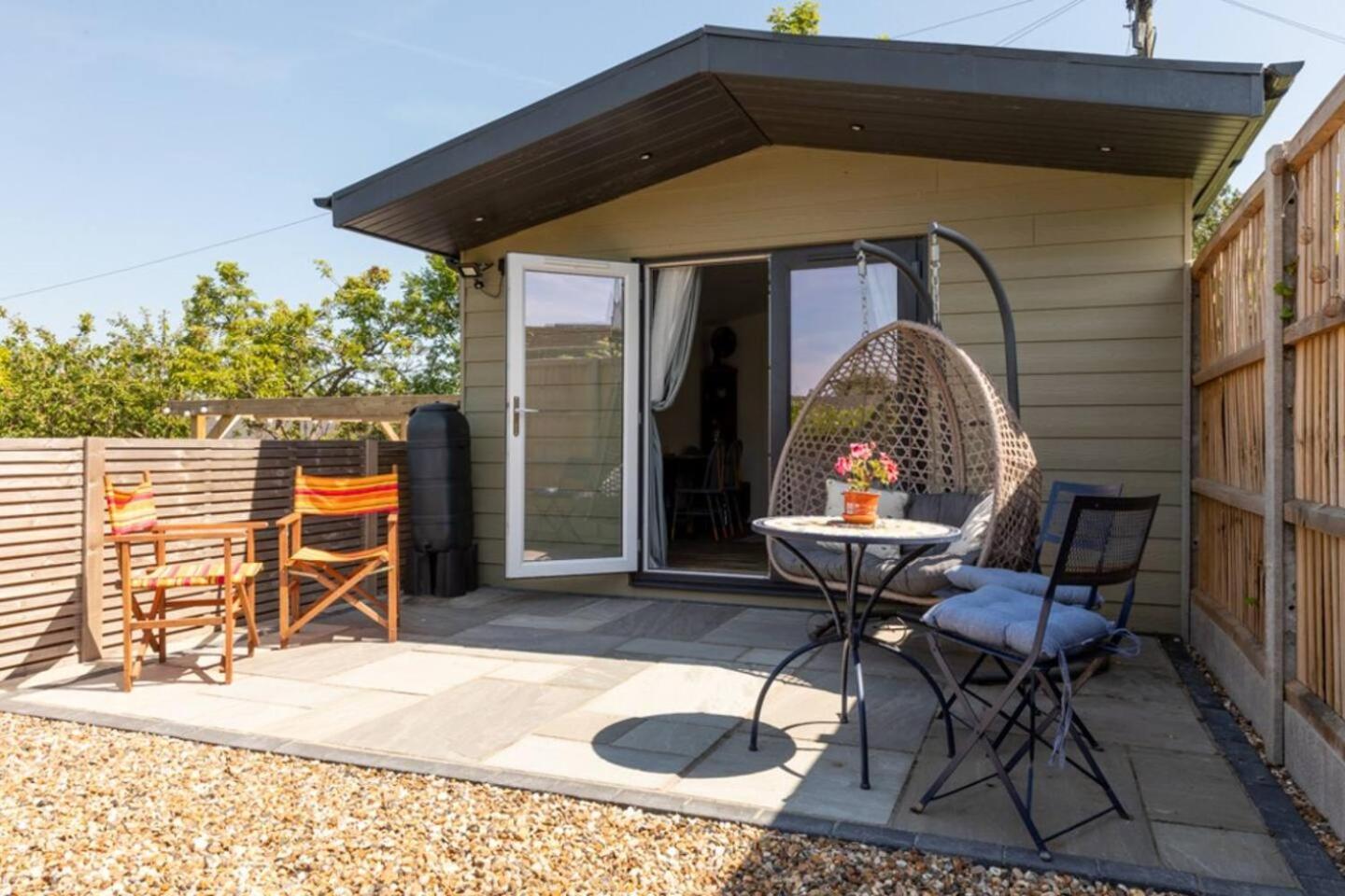 Pear Tree Cabin Whitstable Dış mekan fotoğraf
